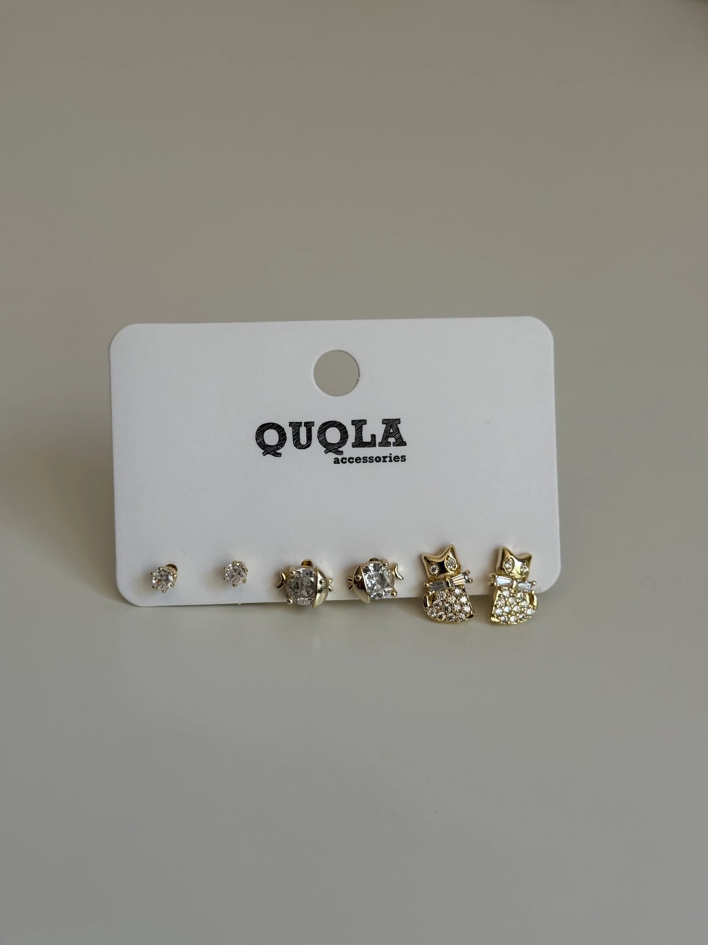 Gold RengiKedi Ve Taşlı Set Küpe