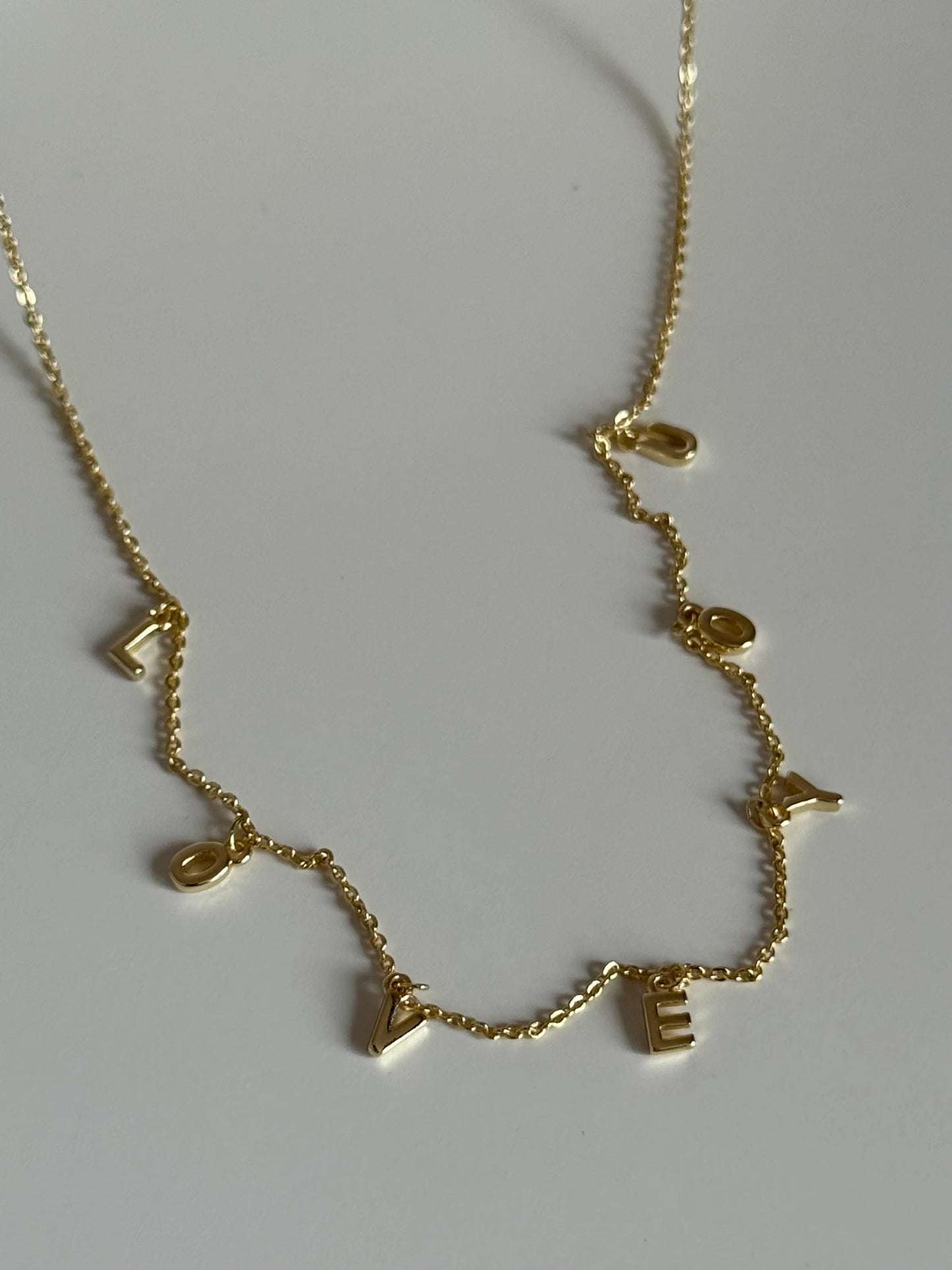 Gold Rengi 'Love You' Yazılı Kadın Kolye