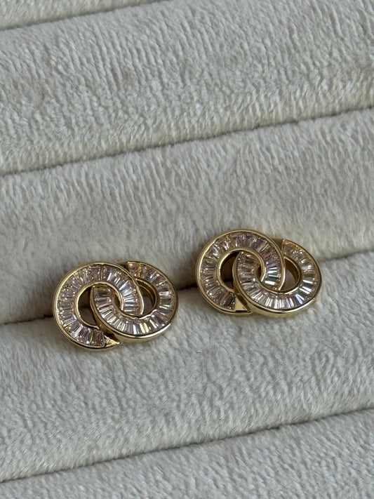 Gold Rengi Baget Taşlı İç İçe Yuvarlak Model Kadın Küpe