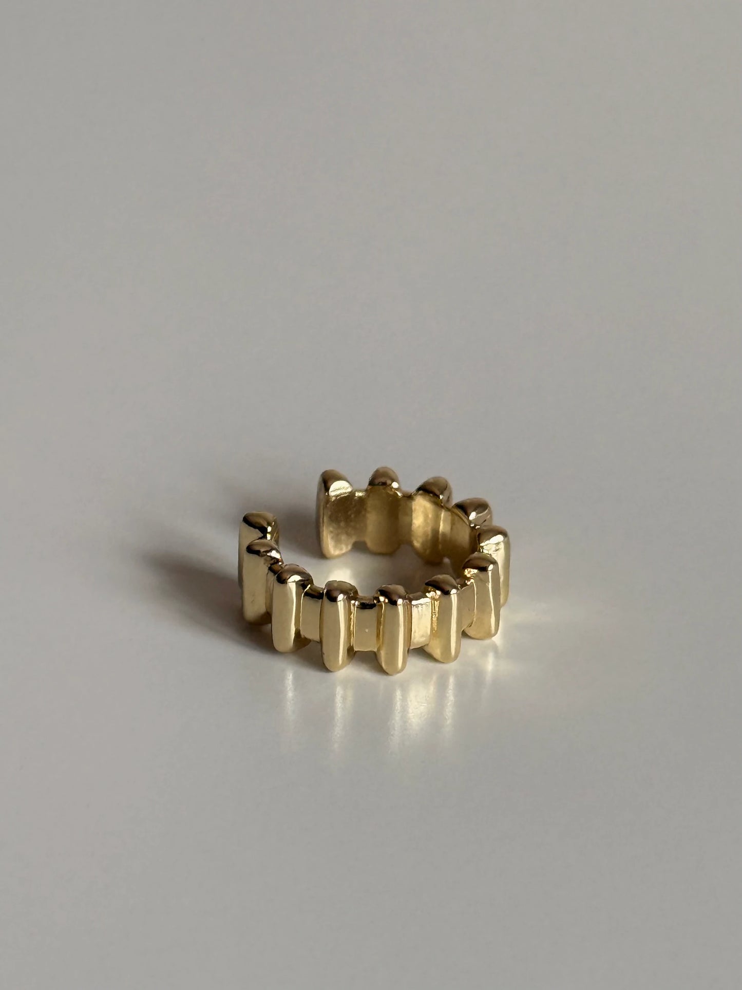 Gold Rengi Kadın Kıkırdak Küpe