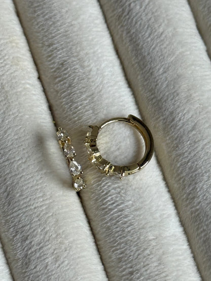 Gold Rengi Sıralı Damla Taşlı Xupıng Kadın Küpe