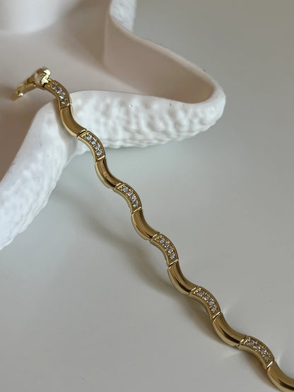 Gold Rengi Zirkon Taşlı Dalga Model Kadın Bileklik