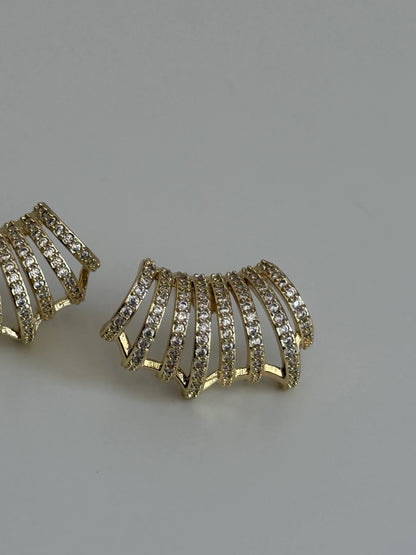 Gold Rengi Çoklu Halka Model Kadın Küpe