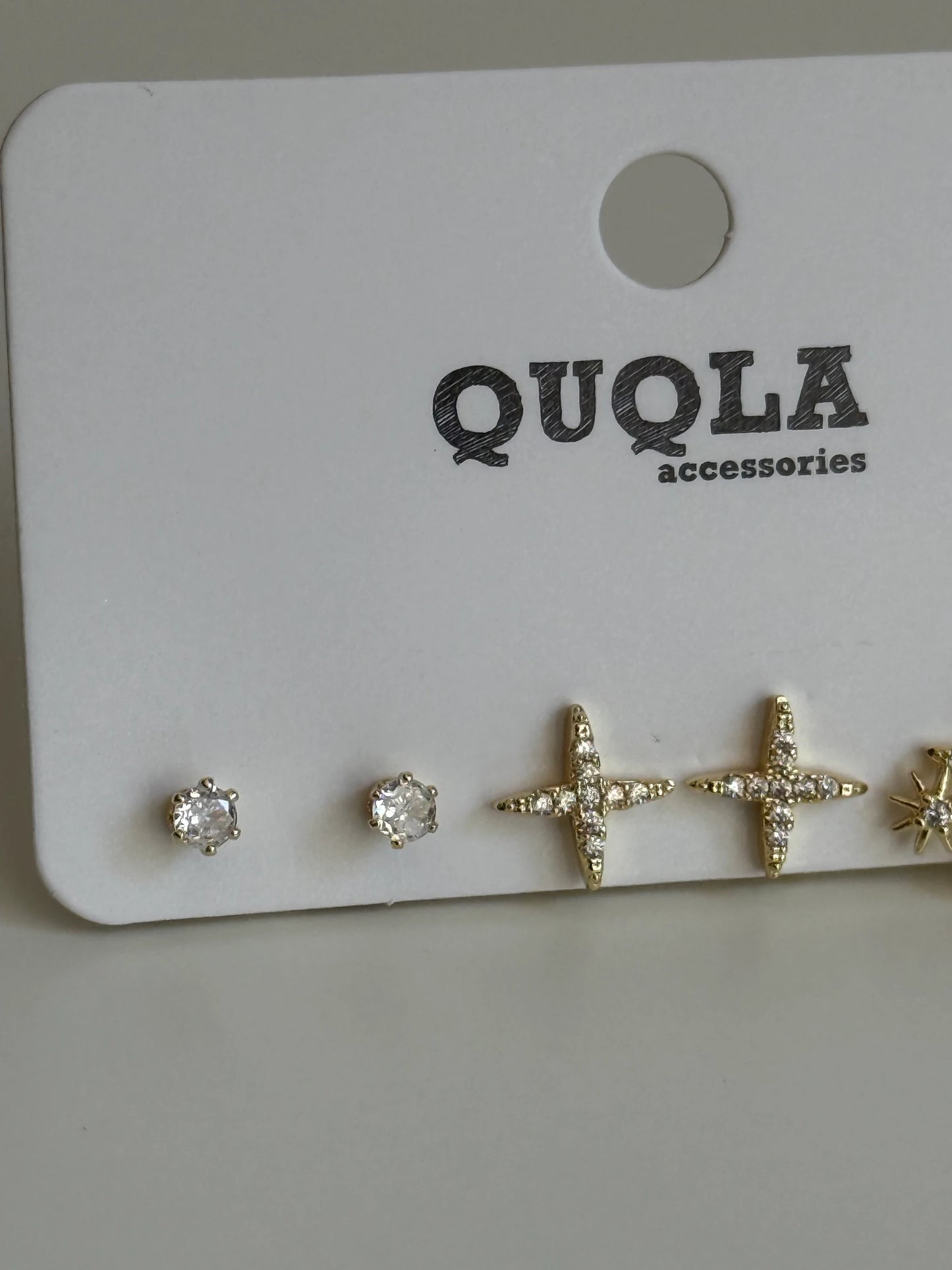Gold Rengi Parıltı Model Set Küpe