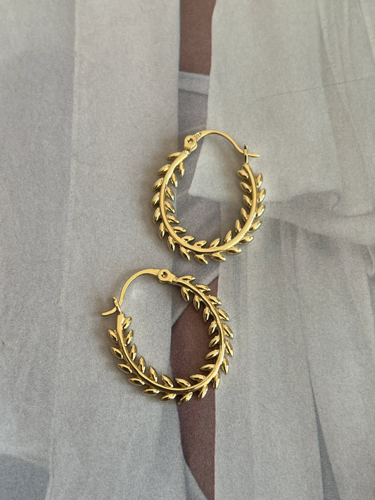 Gold Rengi Başak Desenli Xupıng Kadın Küpe