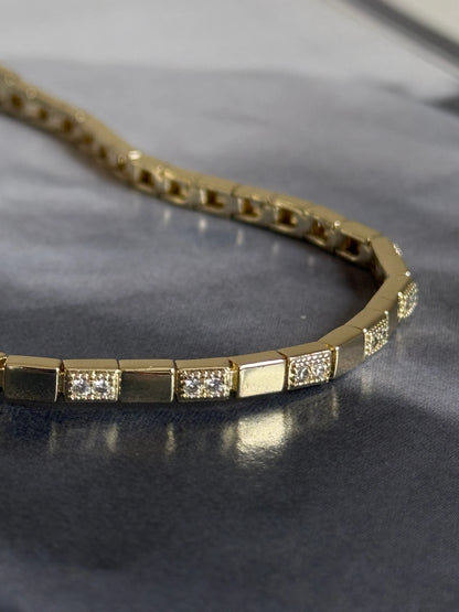 Gold Rengi Sıralı Dikdörtgen Model Kadın Bileklik