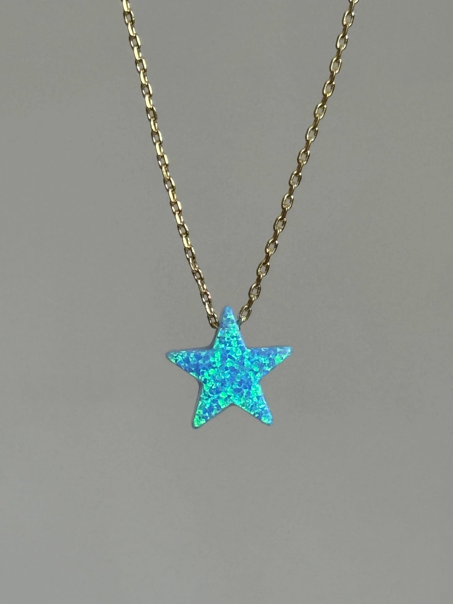 Gold Rengi Zincirli Opal Taşlı Yıldız Model Kadın Kolye