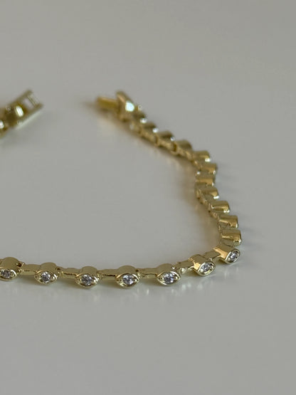 Gold Rengi Sıralı Damla Model Kadın Bileklik