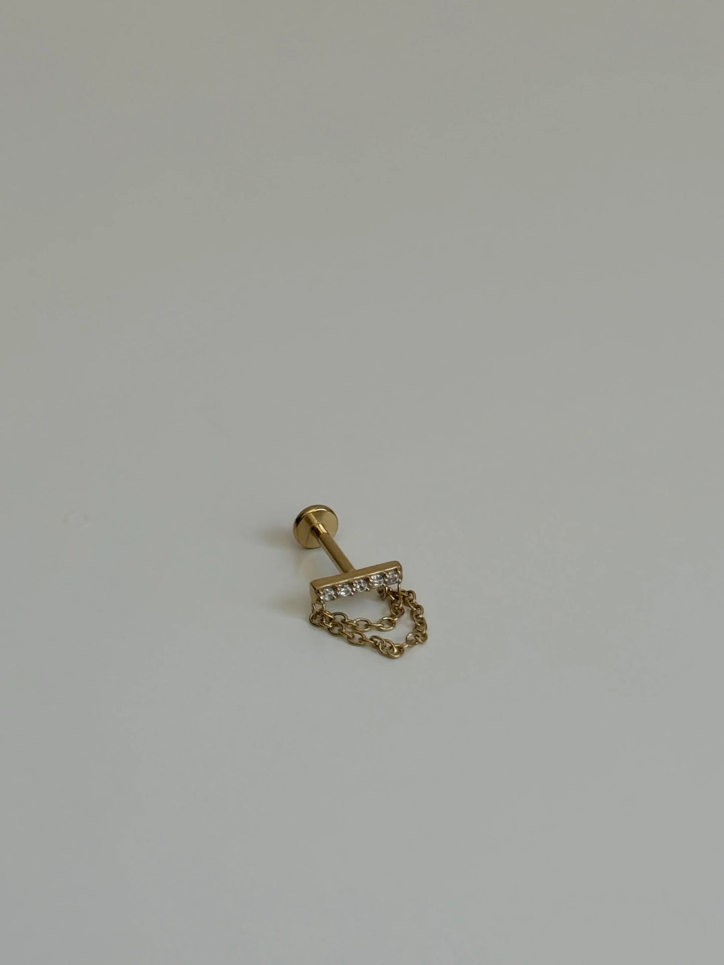 Gold Rengi Zincir Sallantılı Çelik Piercing