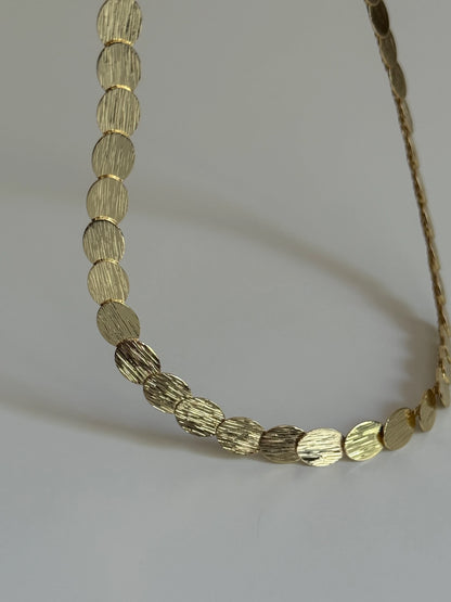 Gold Rengi Sıralı Yuvarlak Model Kadın Kolye