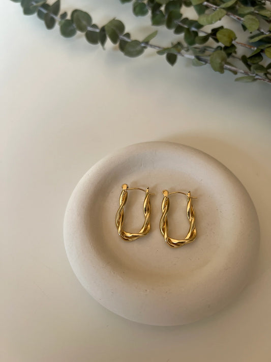 Gold Rengi Kadın Küpe