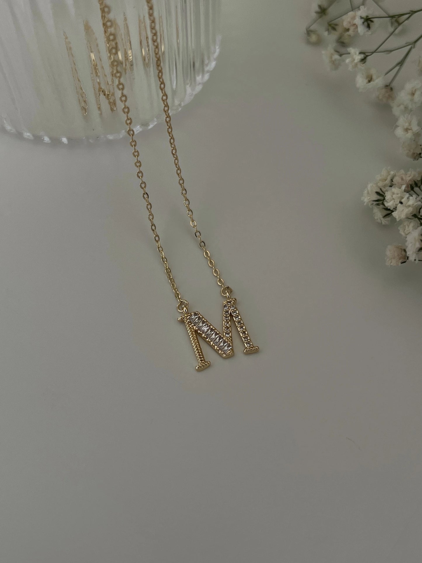 Gold Rengi Baget Zirkon Taş Detaylı Harf Kadın Kolye
