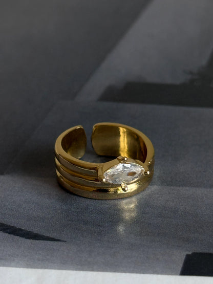 Gold Rengi Damla Taşlı Üç Sıra Kadın Yüzük