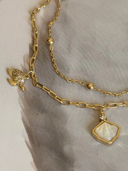 Gold Rengi İstiridye Model Kadın Bileklik