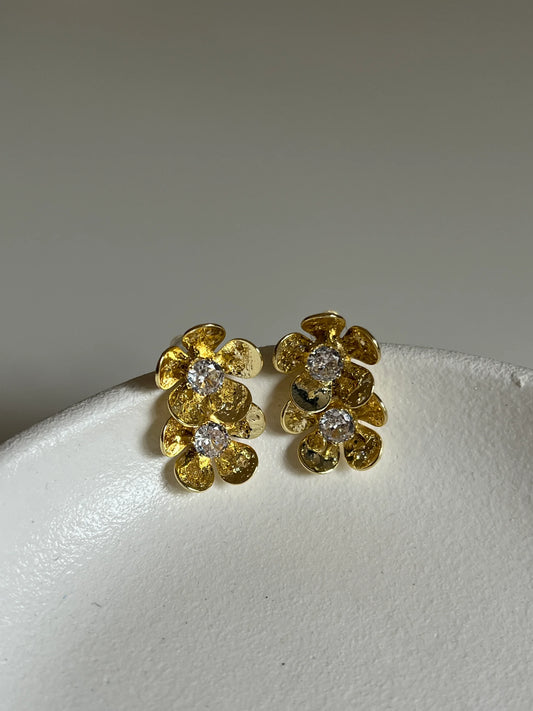 Gold Rengi Zirkon Taşlı Çift Çiçek Model Kadın Küpe
