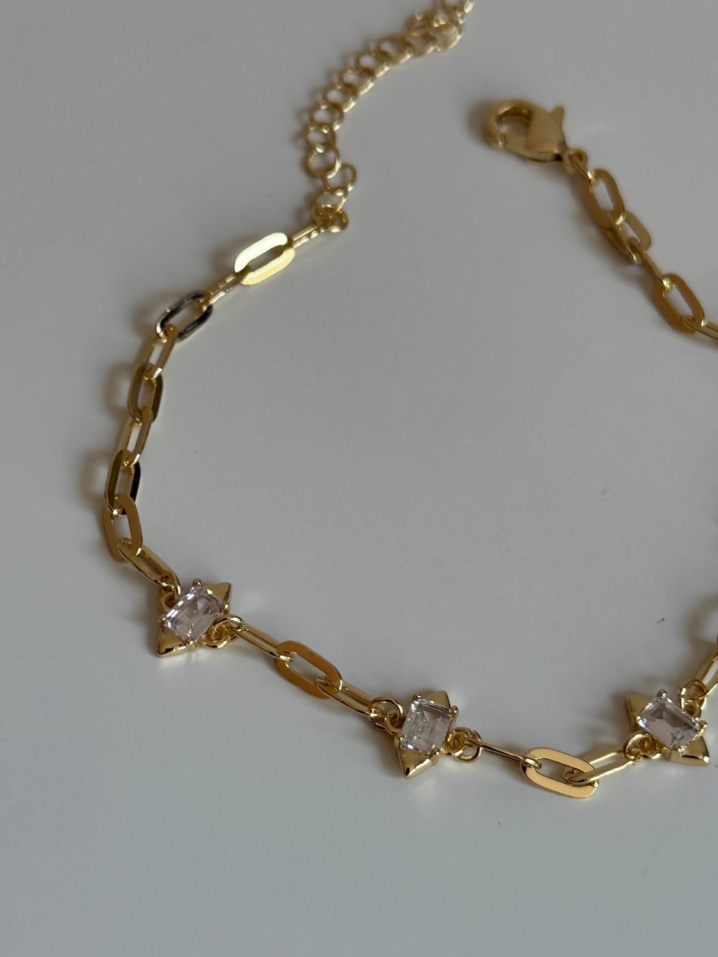 Gold Rengi Dikdörtgen Taşlı Kadın Bileklik