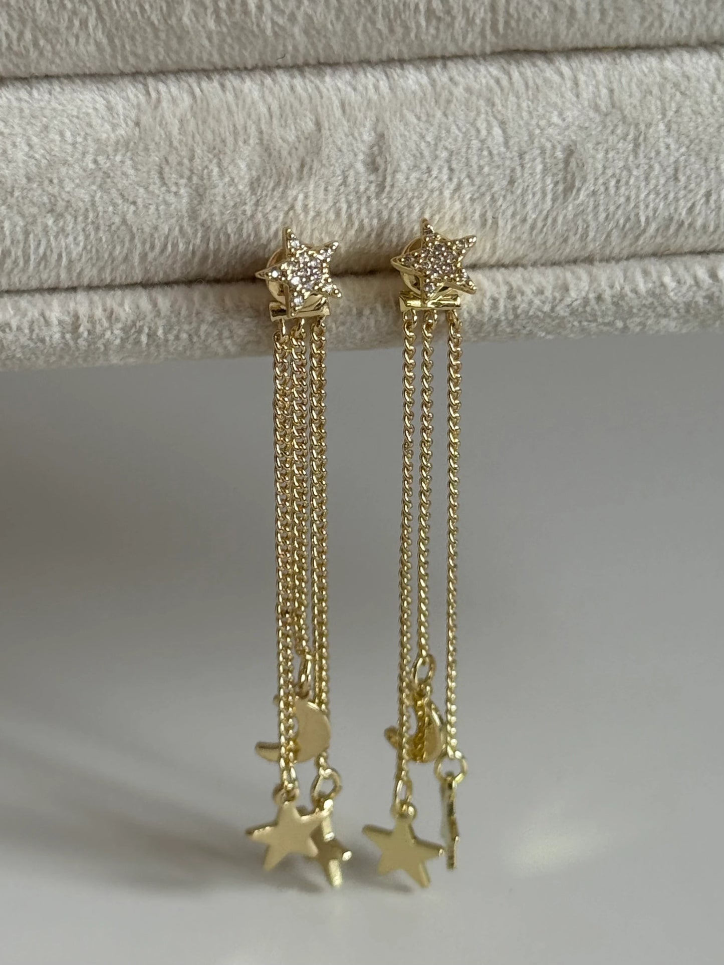 Gold Rengi Ay Ve Yıldız Sallantılı Kadın Küpe