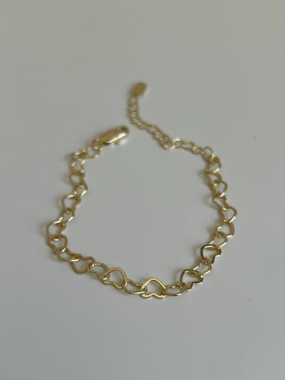 Gold Rengi Sıralı Kalp Model Kadın Bileklik