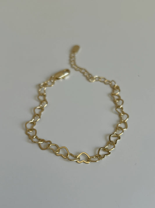Gold Rengi Sıralı Kalp Model Kadın Bileklik