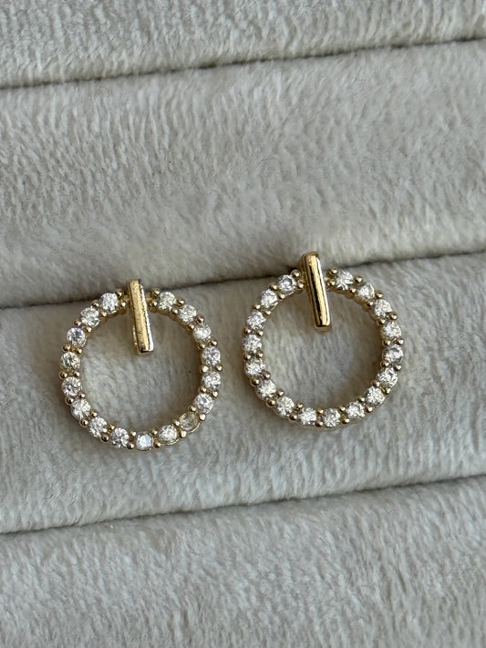 Gold Rengi Taşlı Yuvarlak Model Kadın Küpe