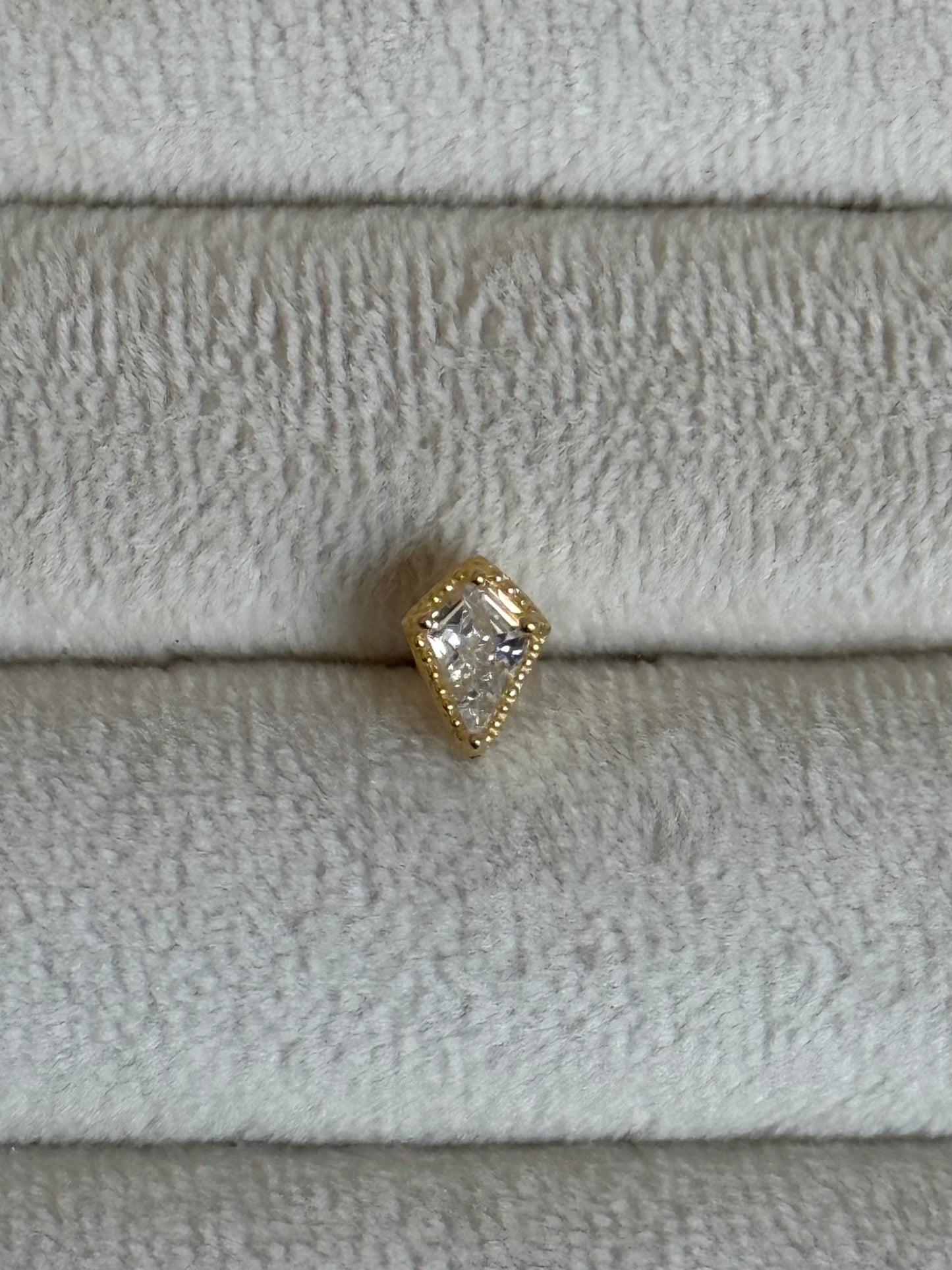Gold Rengi 925 Ayar Gümüş Piercing