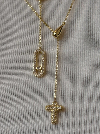 Gold Rengi Damla Detay Asansörlü Harf Kadın Kolye