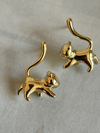 Gold Rengi Kedi Figür Kadın Küpe
