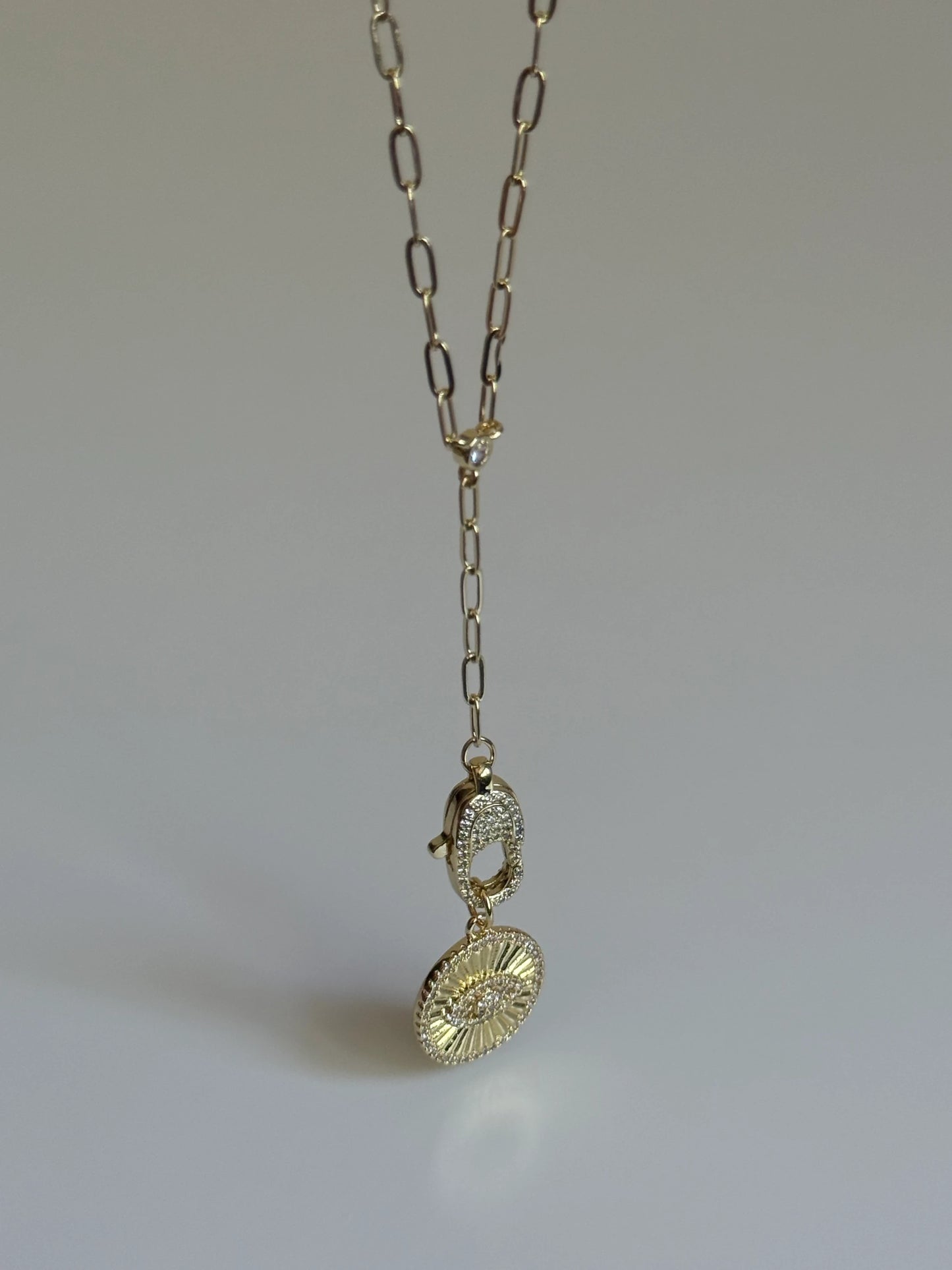 Gold Rengi Charm Sallantılı Kadın Kolye