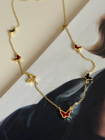Gold Rengi Renkli Kelebek Detaylı Kadın Kolye