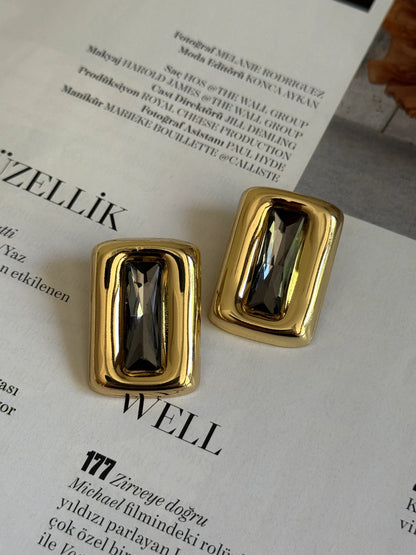 Gold Rengi Renkli Taşlı Dikdörtgen Model Kadın Küpe