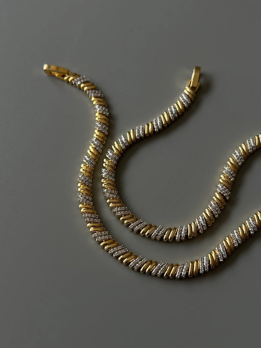 Gold Rengi Zirkon Taşlı Kadın Bileklik
