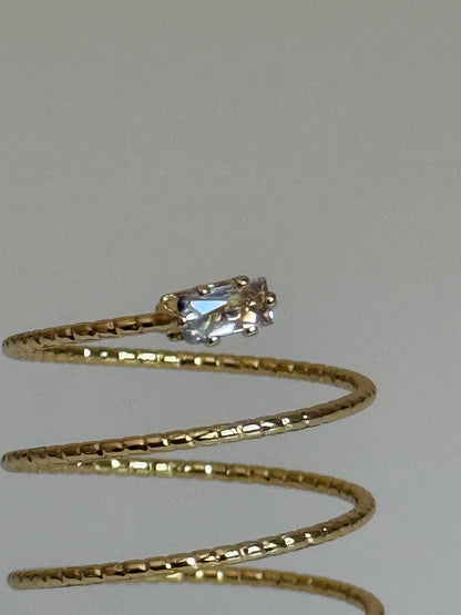 Gold Rengi Spiral Model Kadın Yüzük