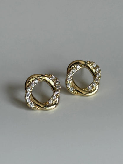 Gold Rengi Sarmal Model Kadın Küpe