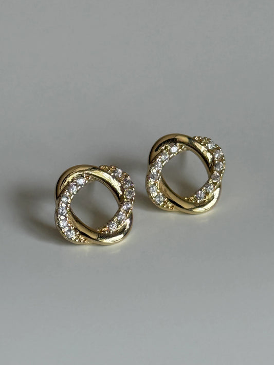 Gold Rengi Sarmal Model Kadın Küpe
