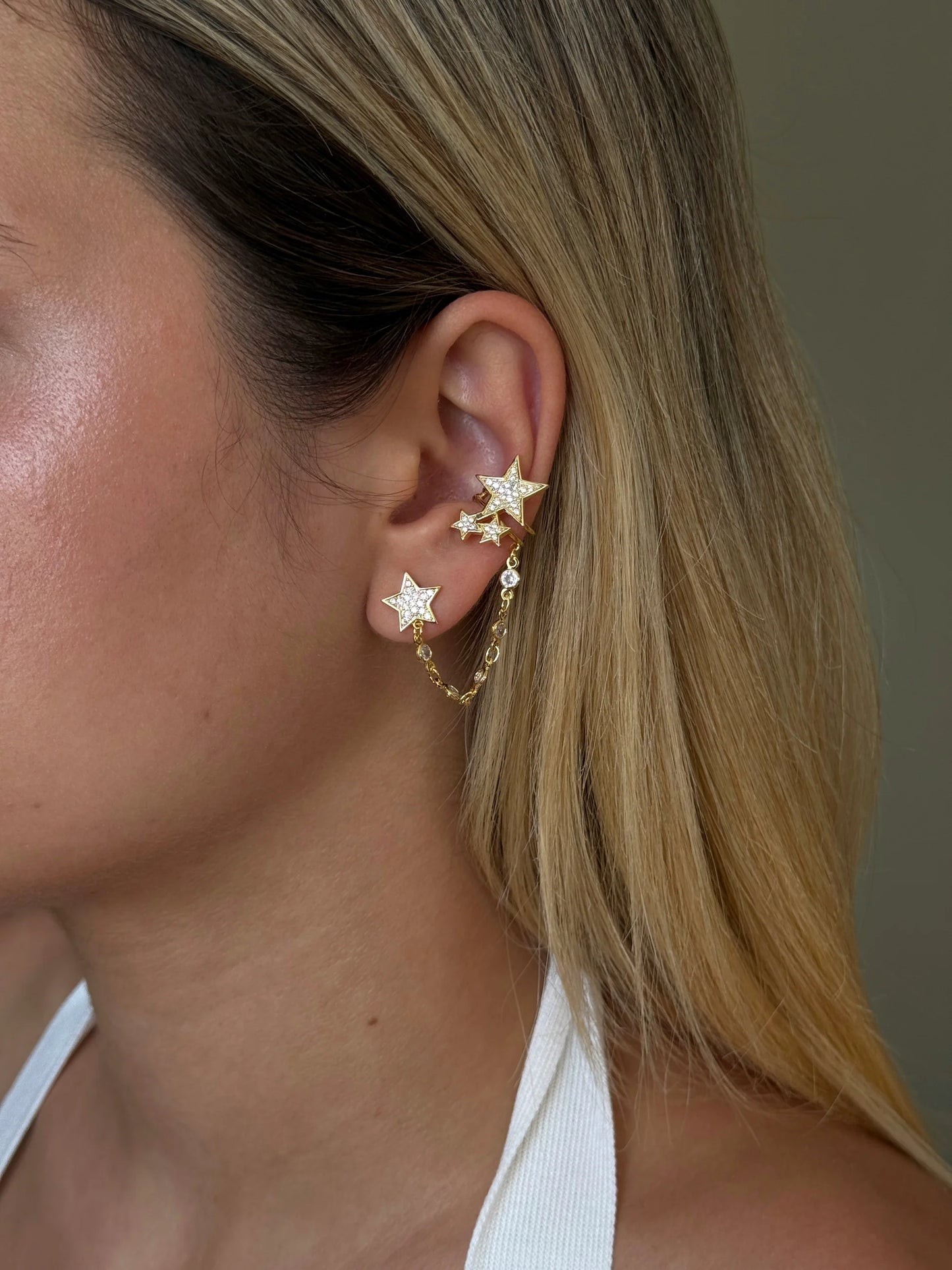 Sallantılı Yıldız Model Kadın Kıkırdak Küpe