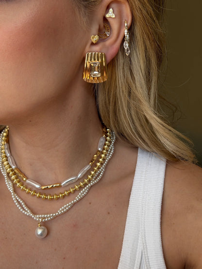 Gold Rengi Tırtıklı Model Renkli Taşlı Kadın Küpe