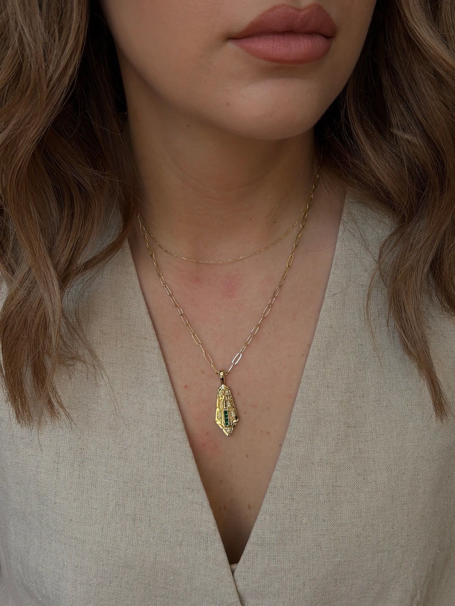 Gold Rengi Yeşil Zirkon Taşlı Kadın Kolye