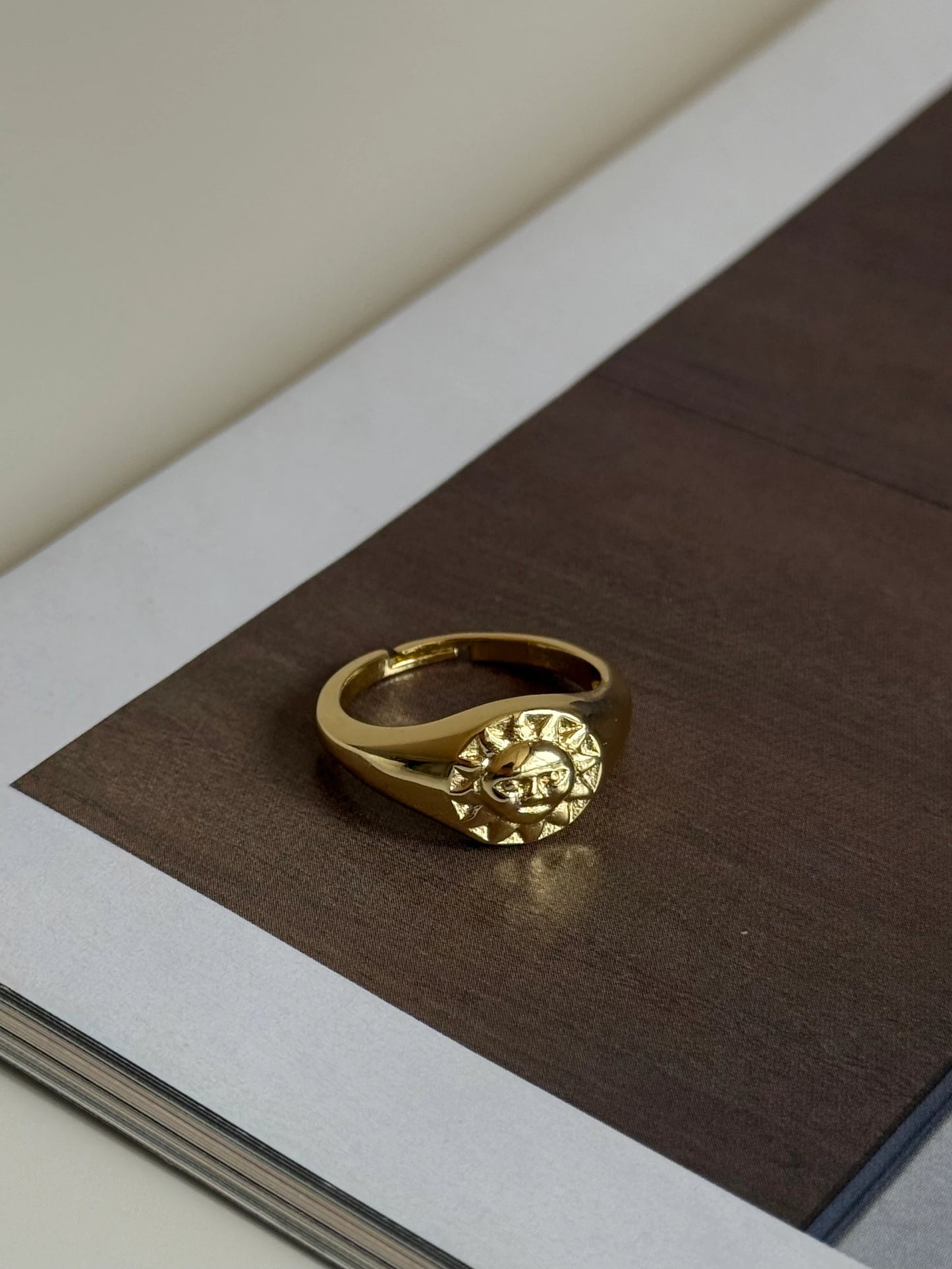 Gold Rengi Güneş Model Kadın Yüzük