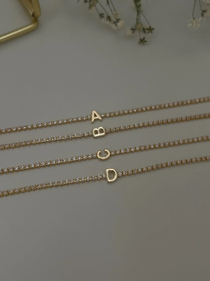Gold Rengi Zirkon Taşlı Harf Kadın Bileklik