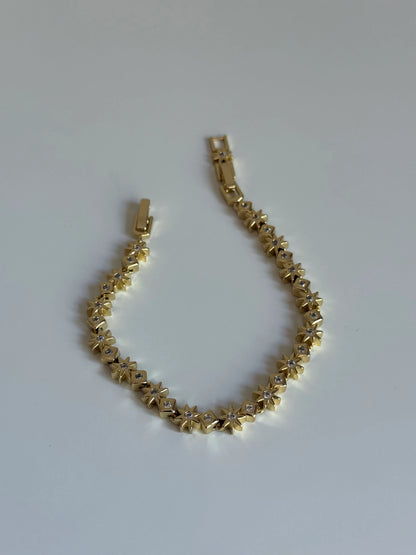 Gold Rengi Yıldız Model Kadın Bileklik