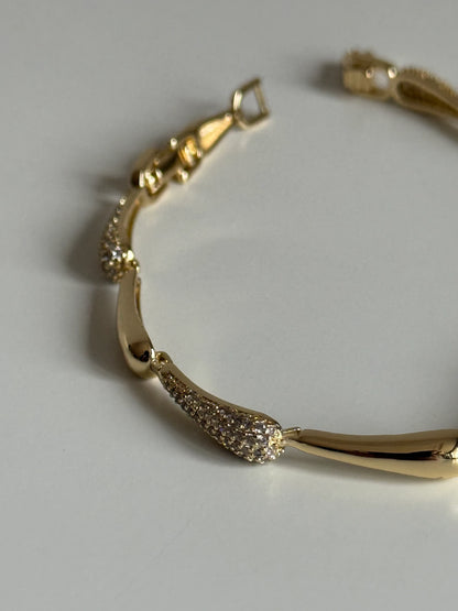 Gold Rengi Sıralı Damla Model Kadın Bileklik