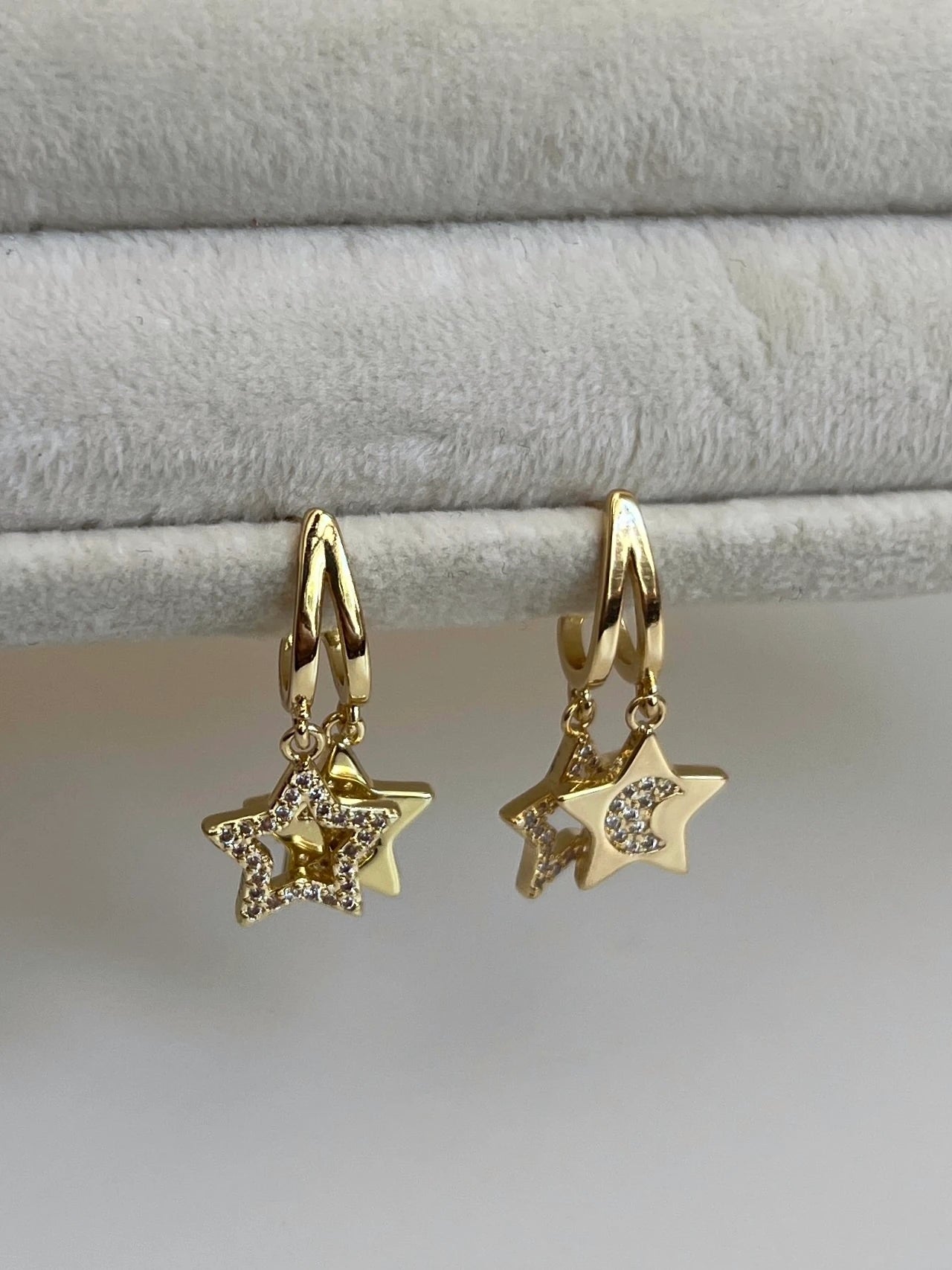 Gold Rengi Zirkon Taşlı Çift Sıralı Ay Yıldız Model Kadın Küpe