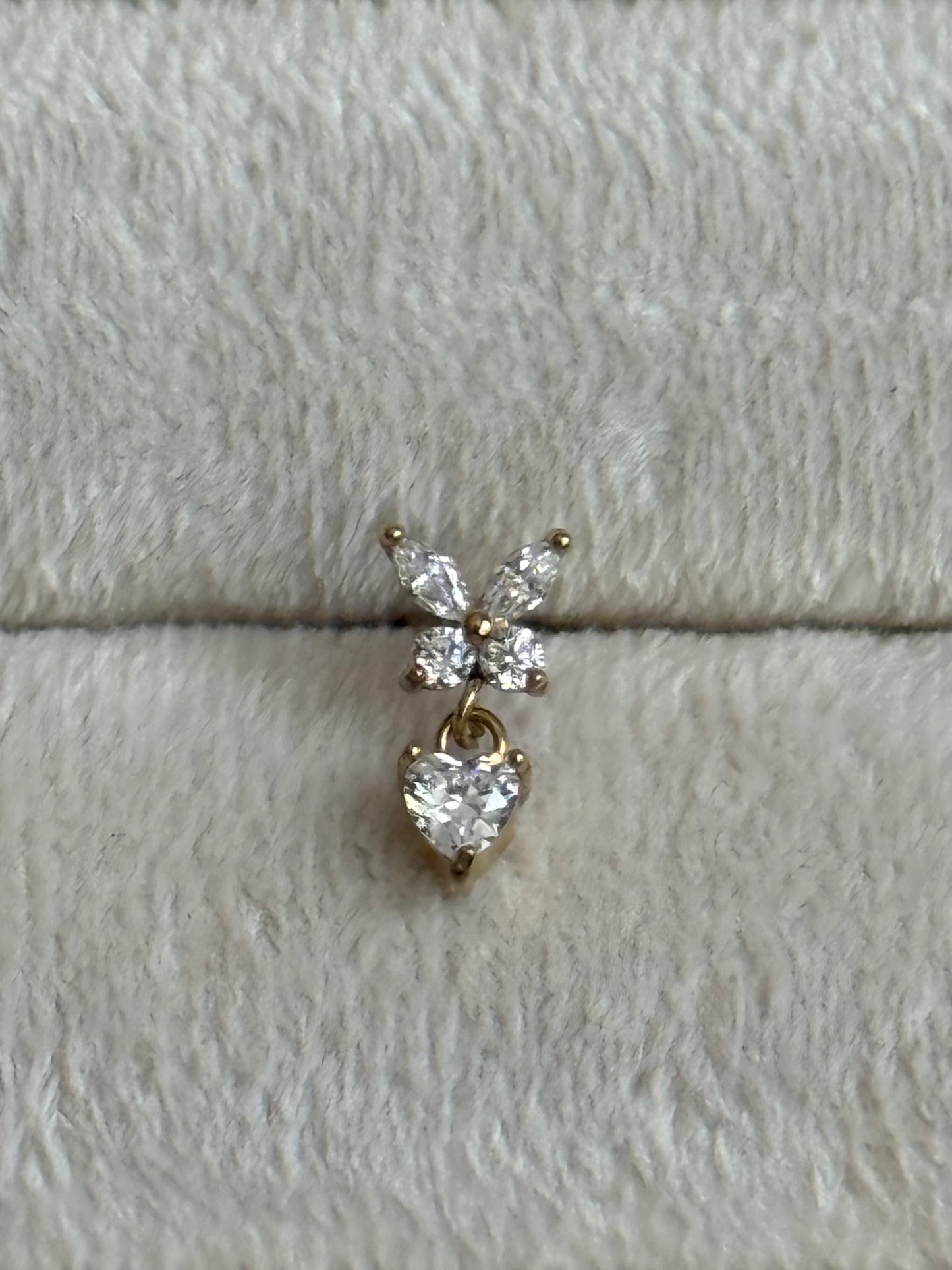 Gold Rengi Taşlı Kelebek Model Çelik Piercing