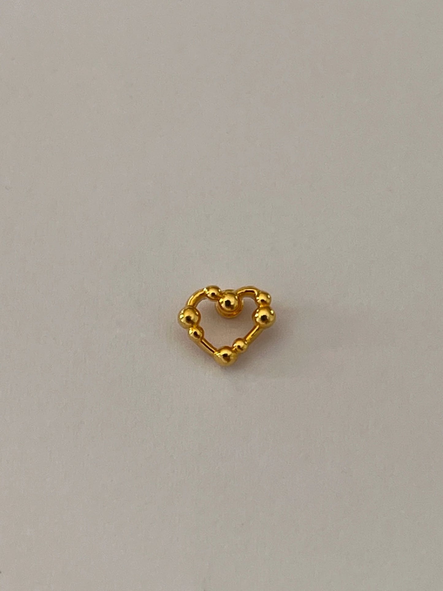 Gold Rengi Kalp Figürlü Kadın Piercing