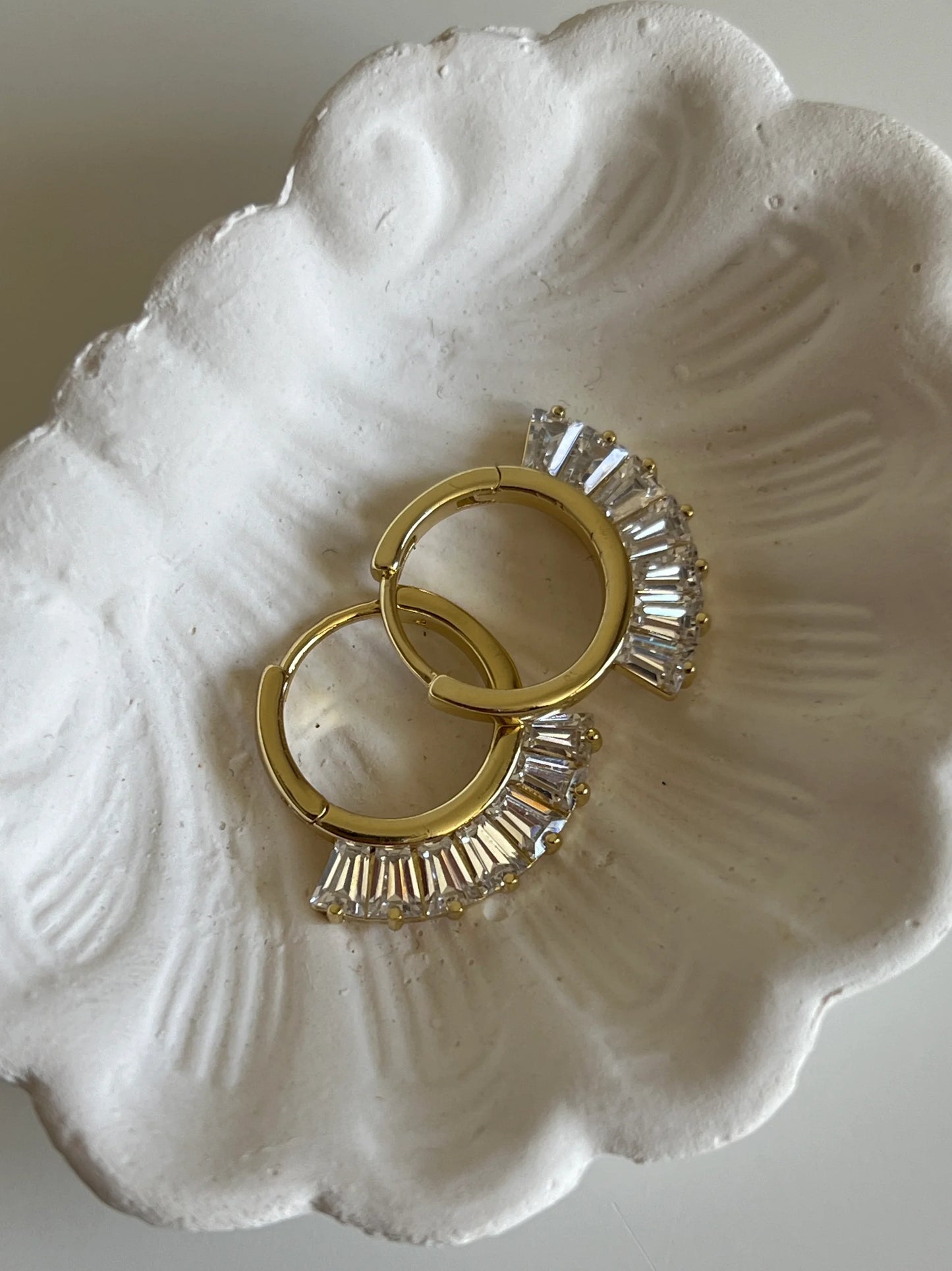 Gold Rengi Baget Zirkon Taşlı Xupıng Kadın Küpe