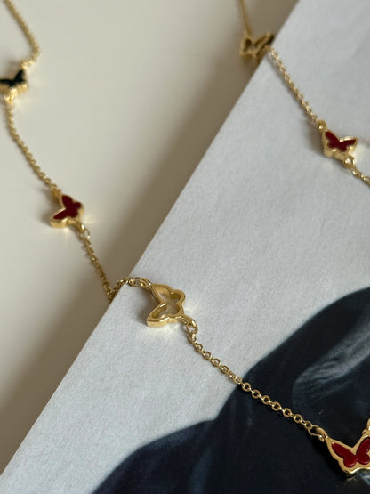 Gold Rengi Renkli Kelebek Detaylı Kadın Kolye