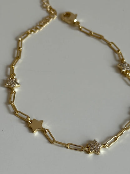 Gold Rengi Yıldız Detay Zincir Kadın Bileklik