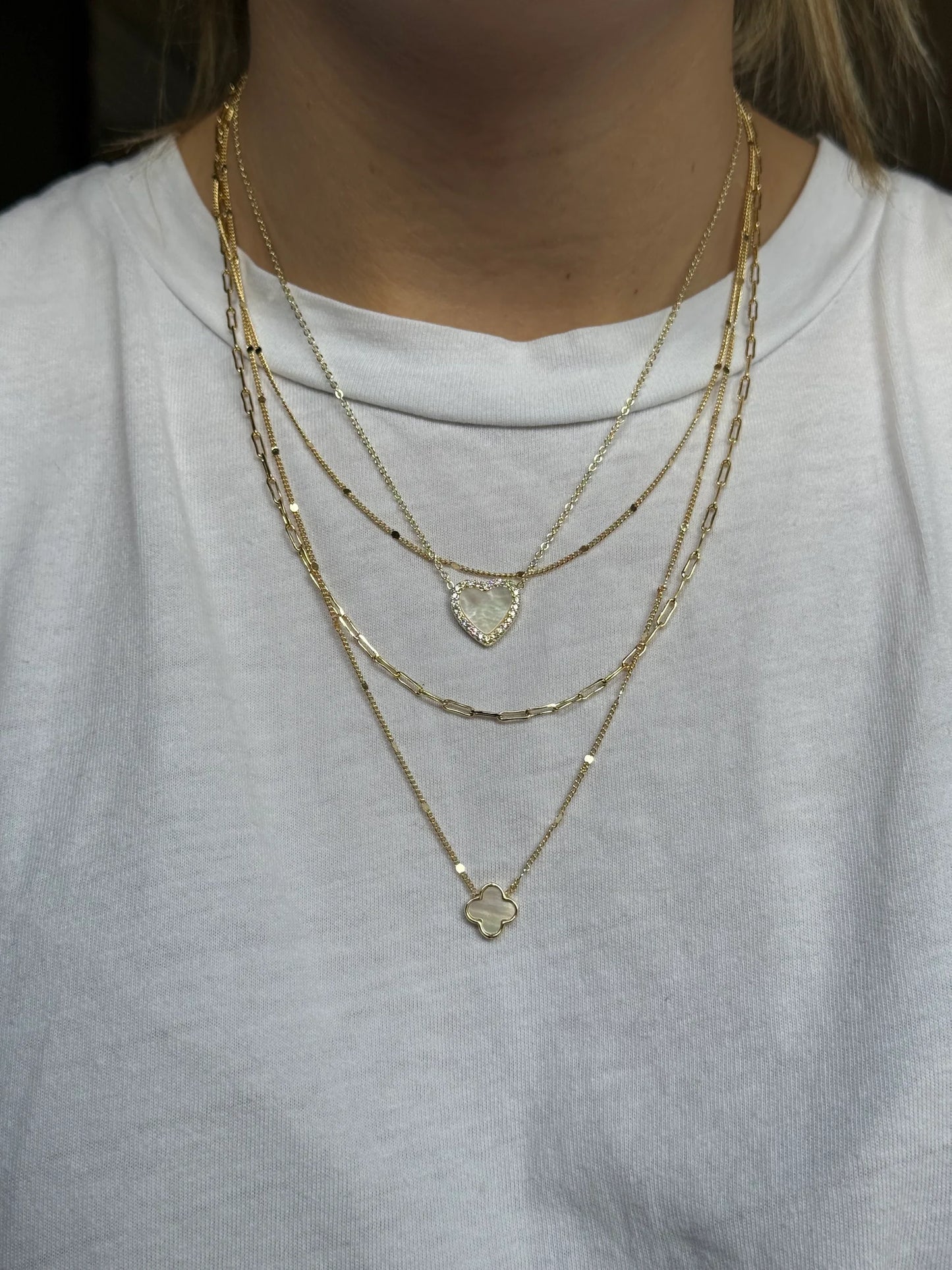 Gold Rengi Sedef Taşlı Kalp Model Kadın Kolye