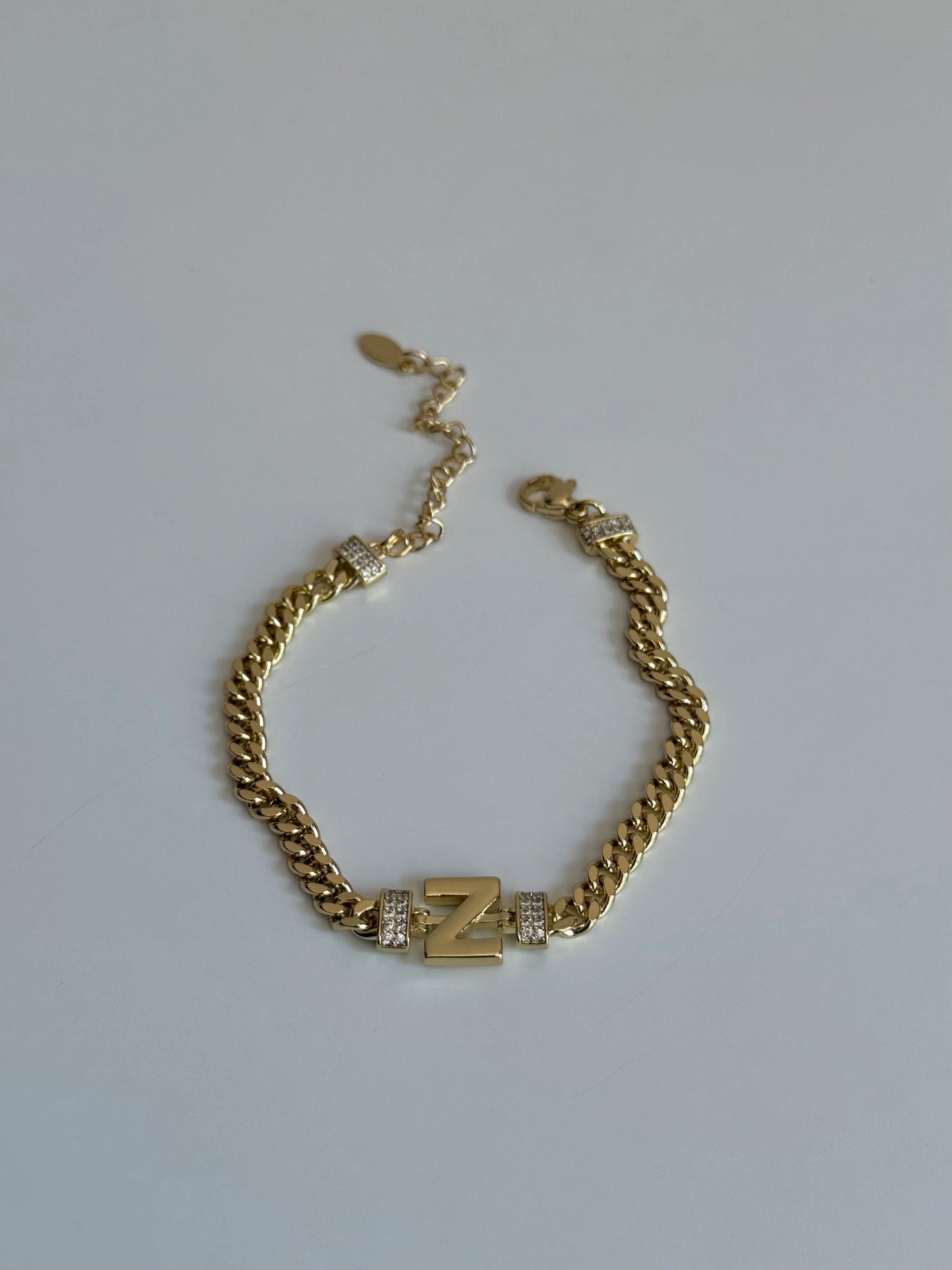 Gold Rengi Zincir Model Harfli Kadın Bileklik