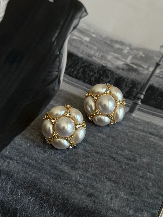 Taşlı Çiçek Model Kadın Küpe